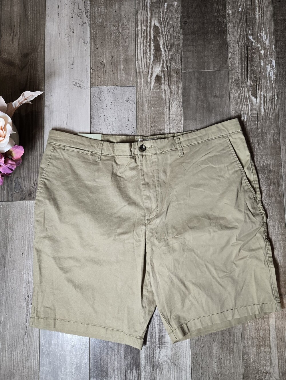 NWT Goodfellow & Co Men’s Light Khaki Flat‑Front Shorts Size 40